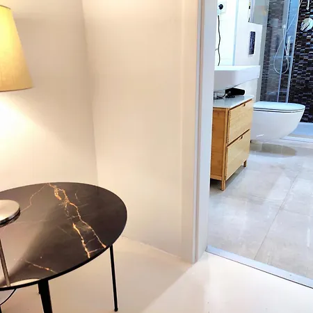 דירה With Private Courtyard