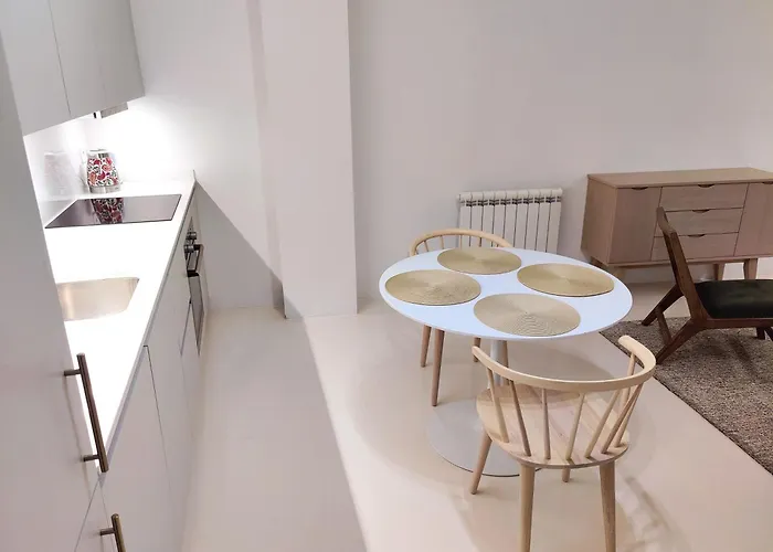 דירה With Private Courtyard פראג