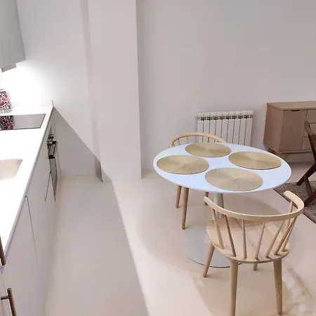 アパート With Private Courtyard プラハ