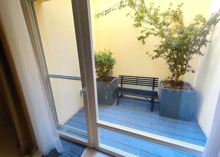 With Private Courtyard Appartement Praag