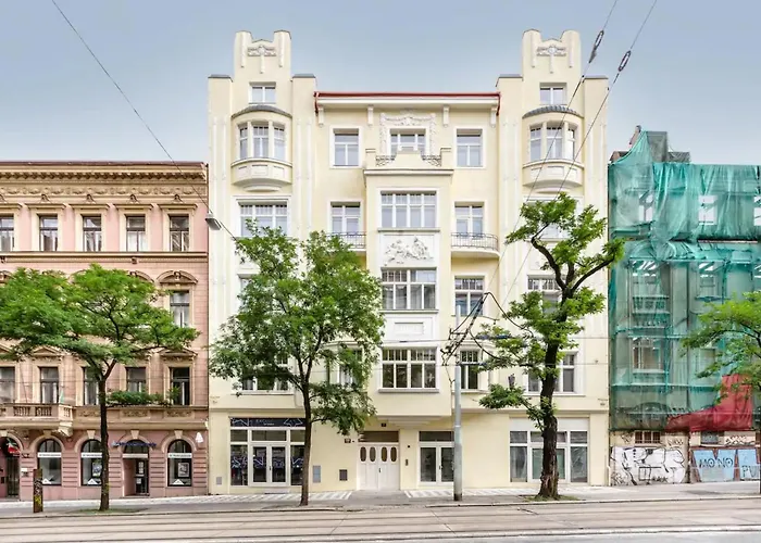 Appartement With Private Courtyard Praag