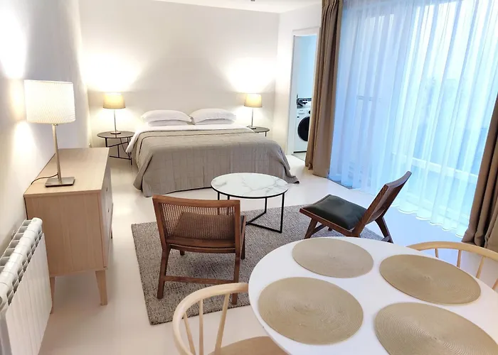 Appartement With Private Courtyard *